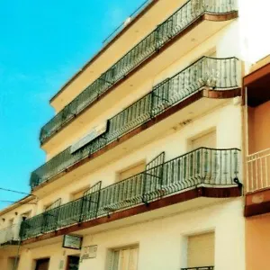 https://camino-de-santiago-guesthouse.topcostabravahotels.com
